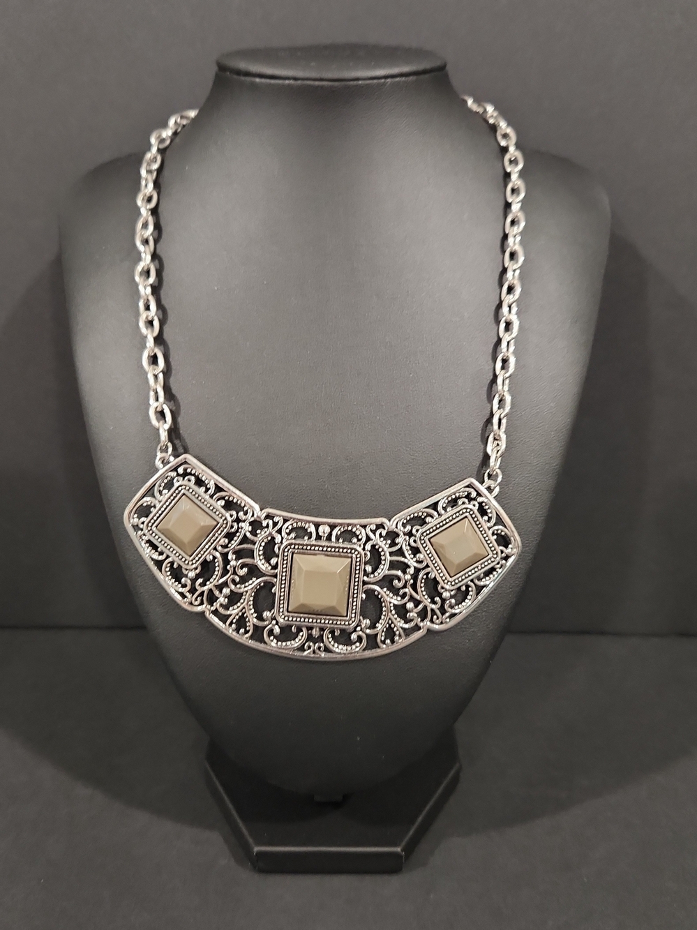 Silver Tone Filigree Bib Statement Necklace Square Faux Stone Boho Geometric EUC